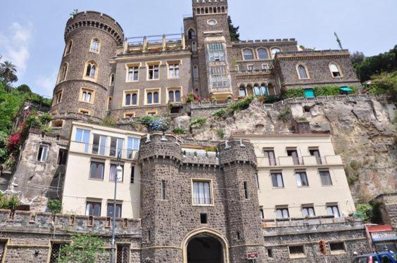 Studio Apartment In Neapolitan Castle Int 28 Luaran gambar